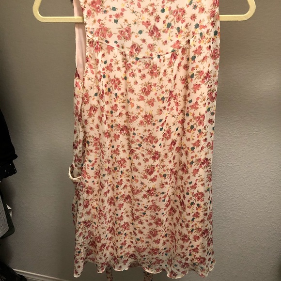 Pink Floral Springtime Dress with Pockets - Picture 2 of 2